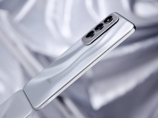 OPPO Reno12