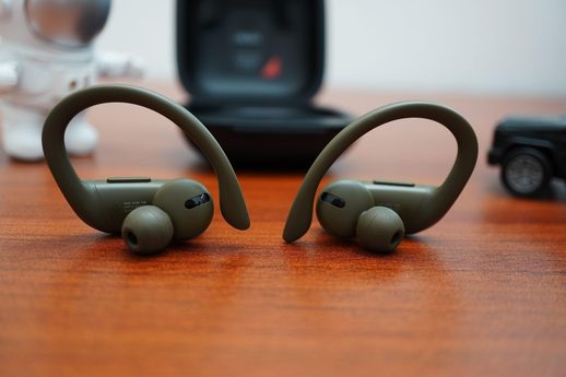 Powerbeats Pro耳塞设计